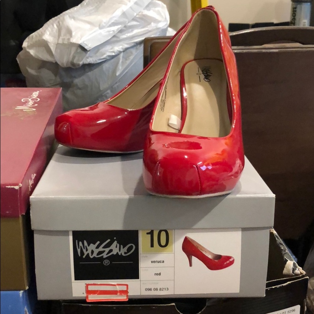 Missimo Red heels size 10